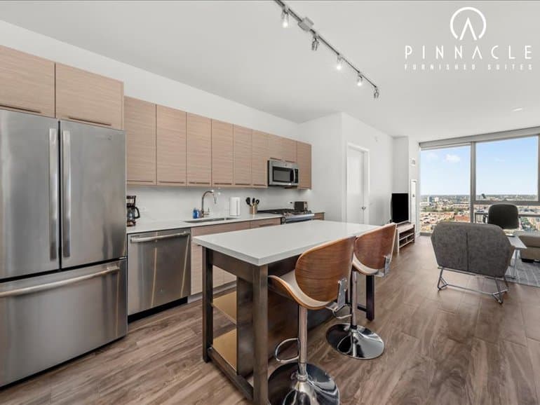 727 West Madison 1 Bedroom 09