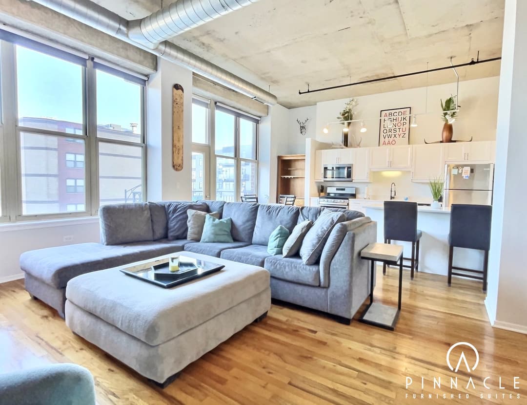 6 S Laflin 1 Bedroom 03