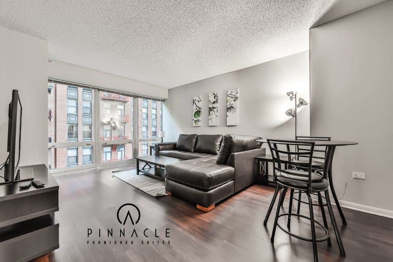 215 West 1 Bedroom 04