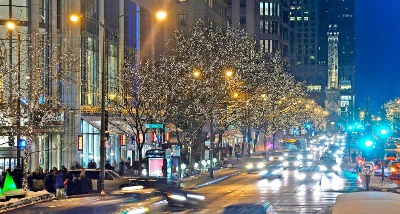 Best Places in Chicago to Kick Off The Holiday Spirit