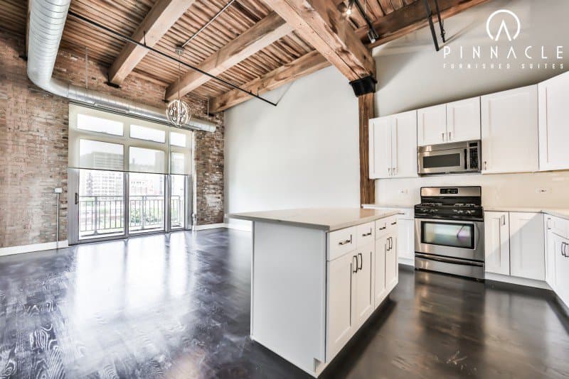 770 W Glady 1 Bedroom 02